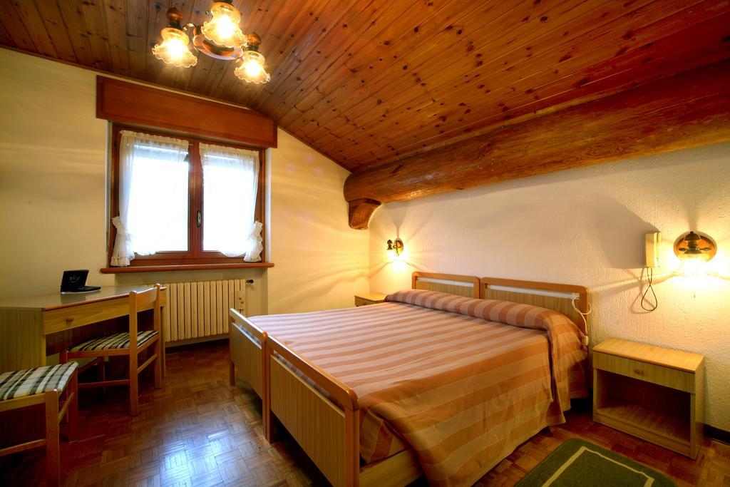 Hotel Edelweiss Villeneuve Εξωτερικό φωτογραφία